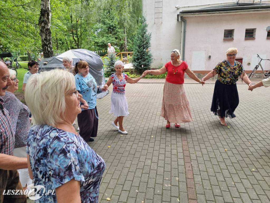 Leszczyńska Kapela Podwórkowa w Domu Seniora