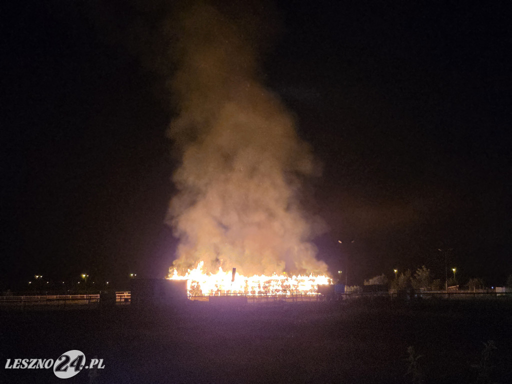 Nocny pożar w Lesznie