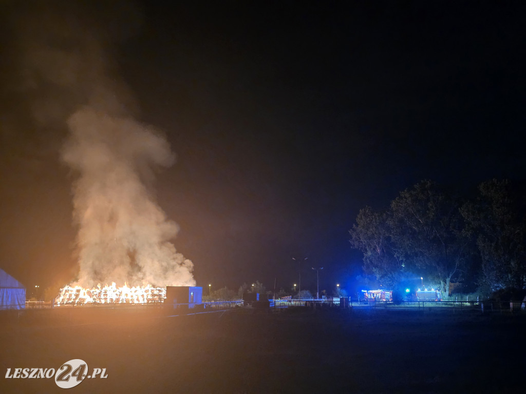 Nocny pożar w Lesznie