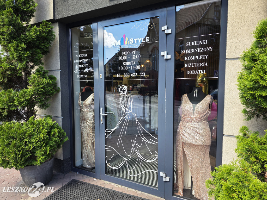 Rok salonu sukienek AM Style w Lesznie