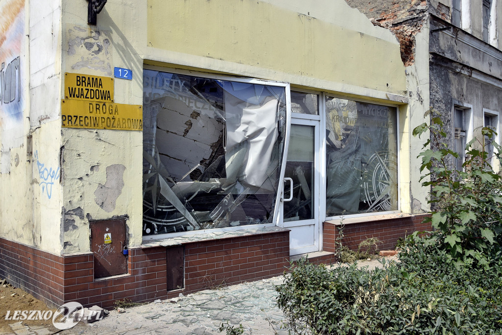 Rozbiórka kamienicy w centrum Leszna