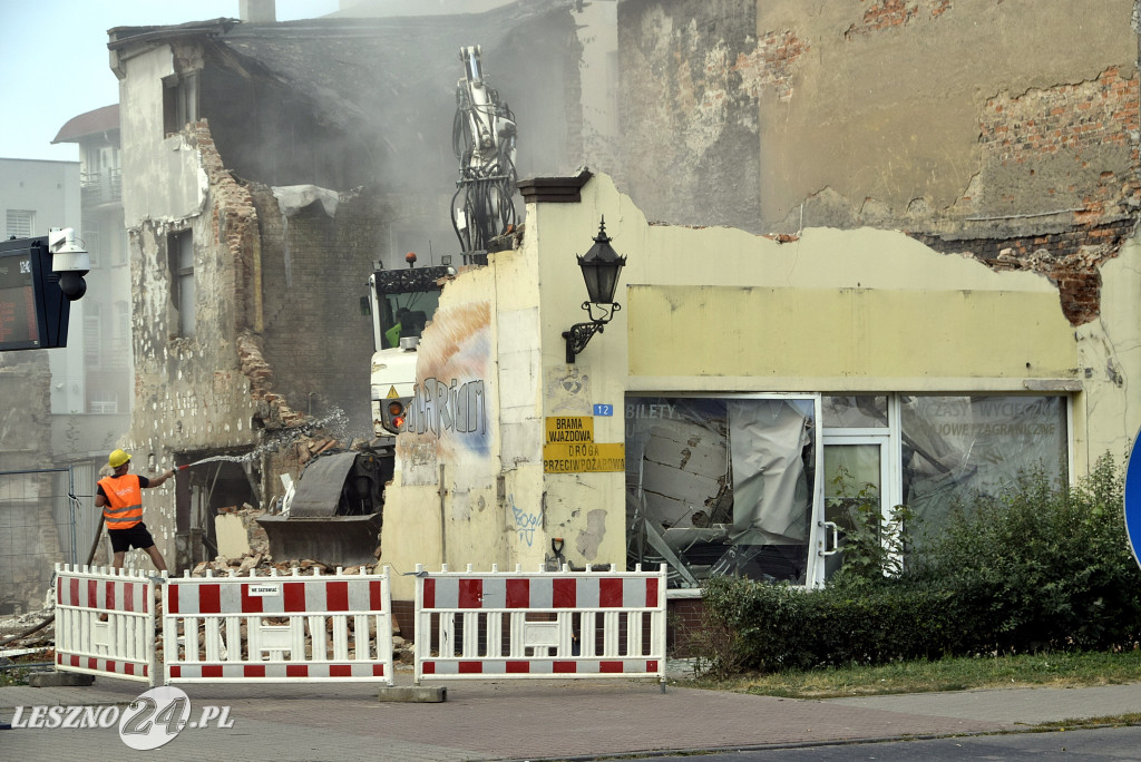 Rozbiórka kamienicy w centrum Leszna