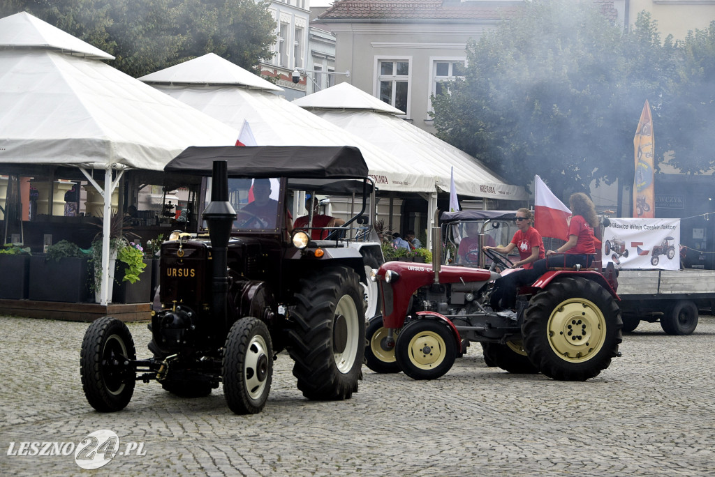 Traktory z Czech zawitały na Rynek w Lesznie