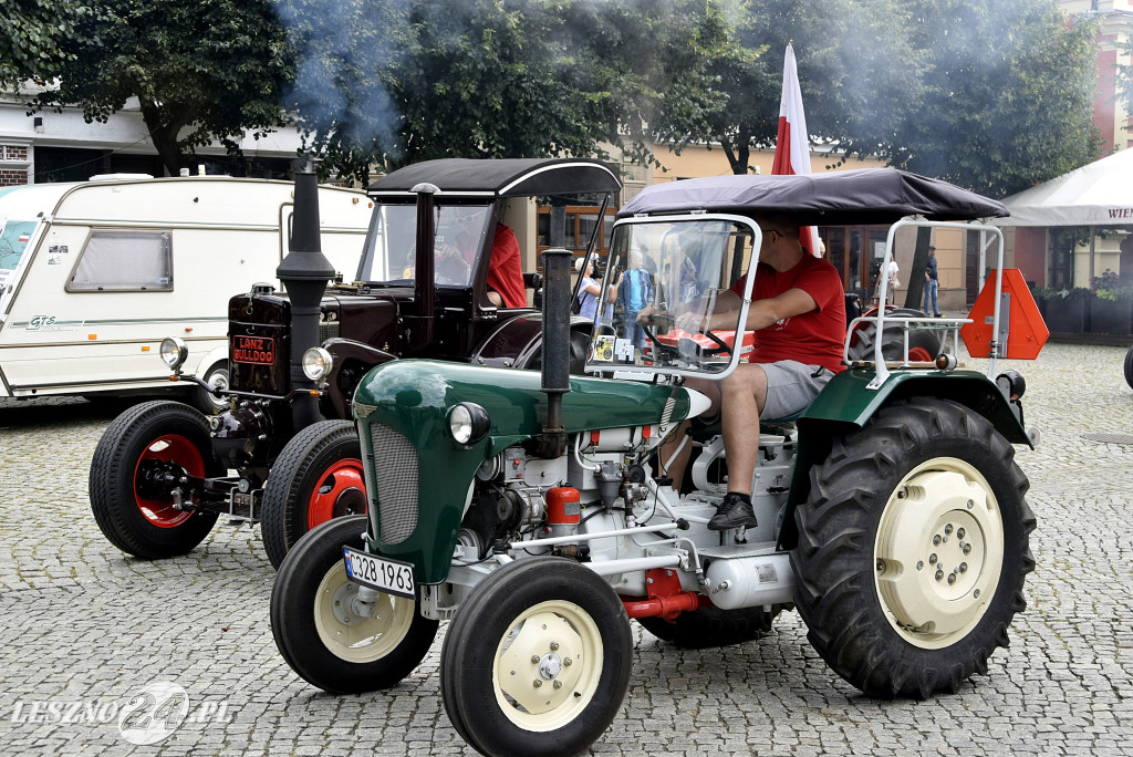 Traktory z Czech zawitały na Rynek w Lesznie