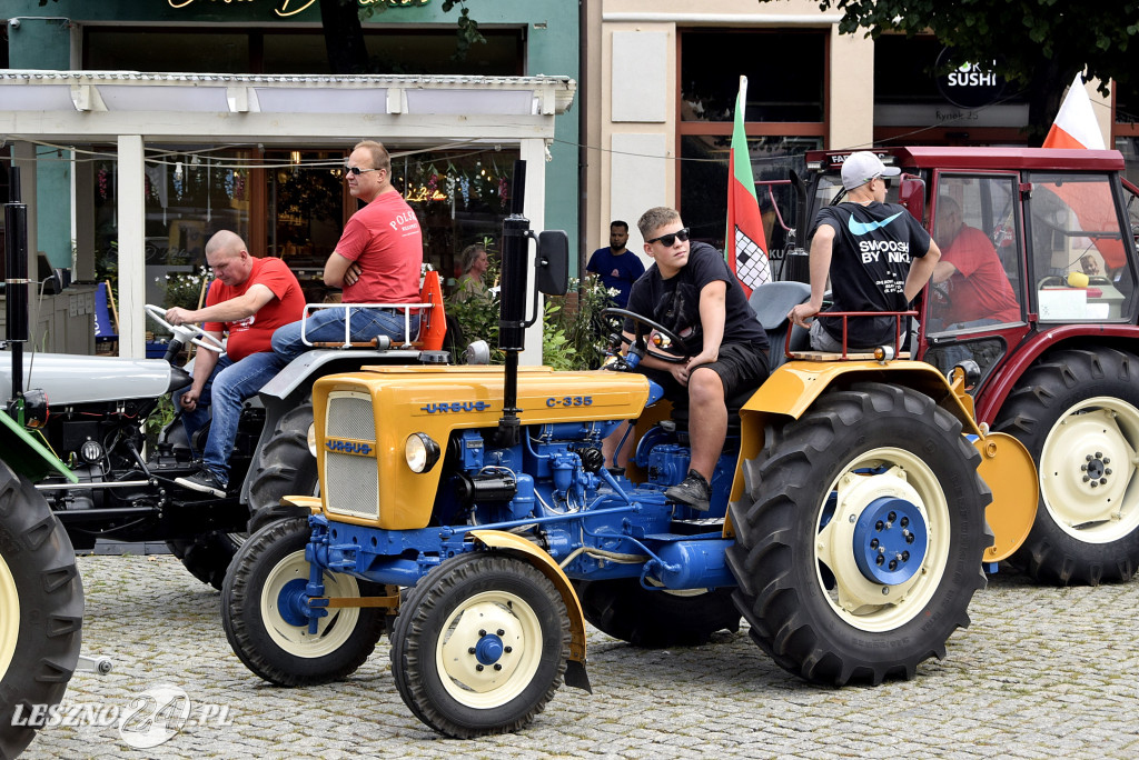 Traktory z Czech zawitały na Rynek w Lesznie