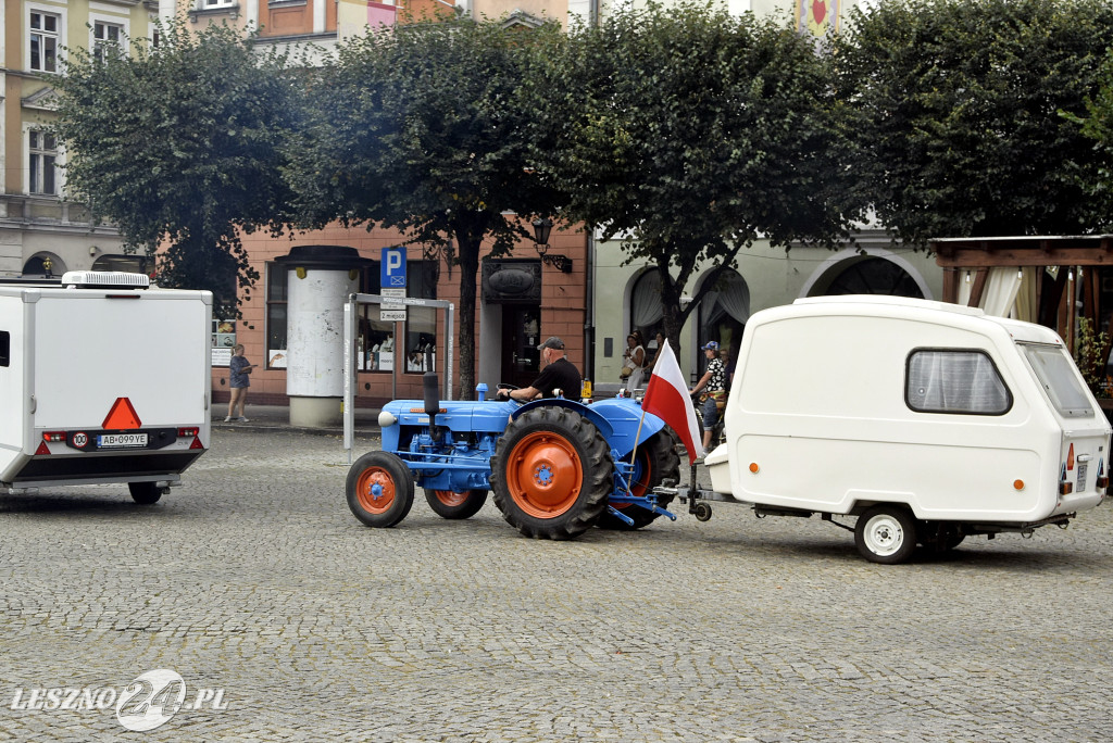 Traktory z Czech zawitały na Rynek w Lesznie