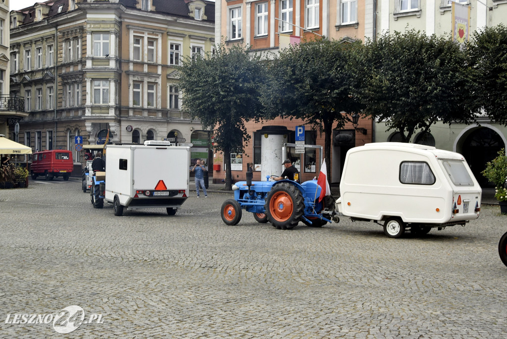 Traktory z Czech zawitały na Rynek w Lesznie