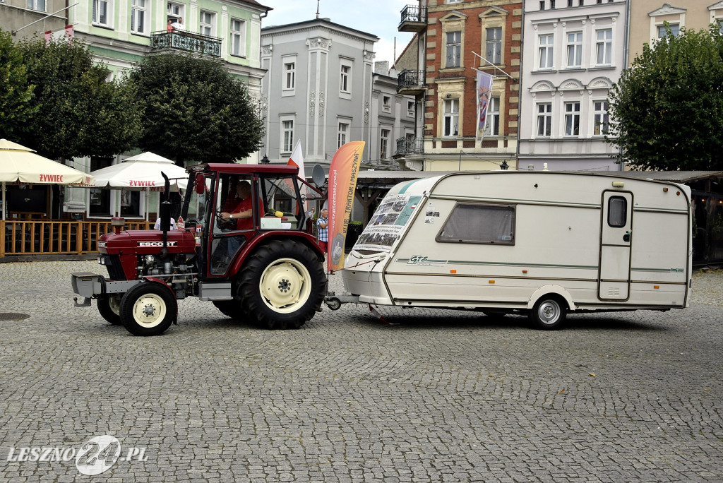 Traktory z Czech zawitały na Rynek w Lesznie