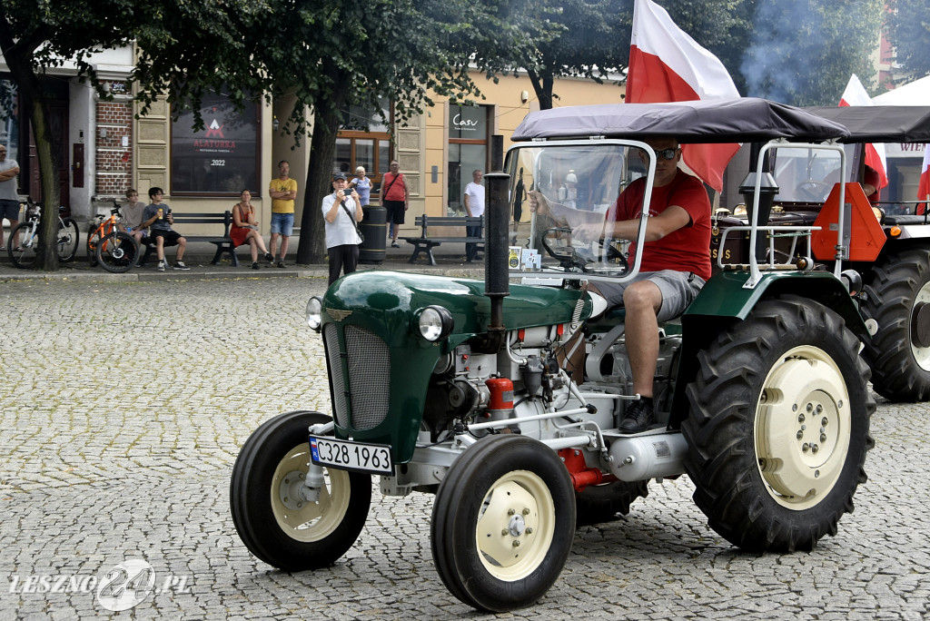 Traktory z Czech zawitały na Rynek w Lesznie