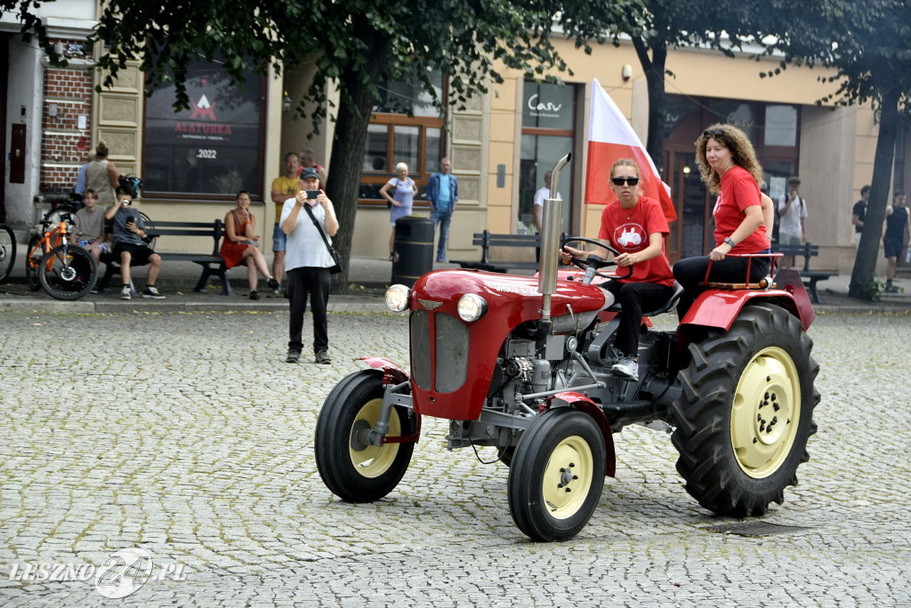 Traktory z Czech zawitały na Rynek w Lesznie