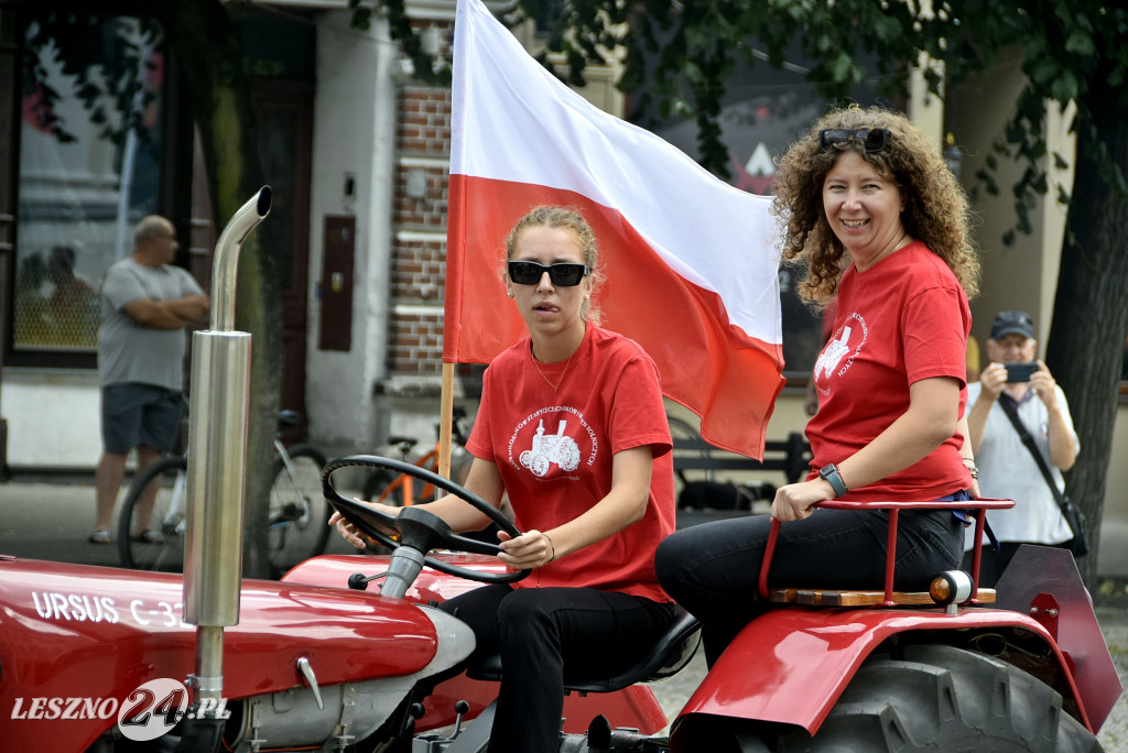 Traktory z Czech zawitały na Rynek w Lesznie