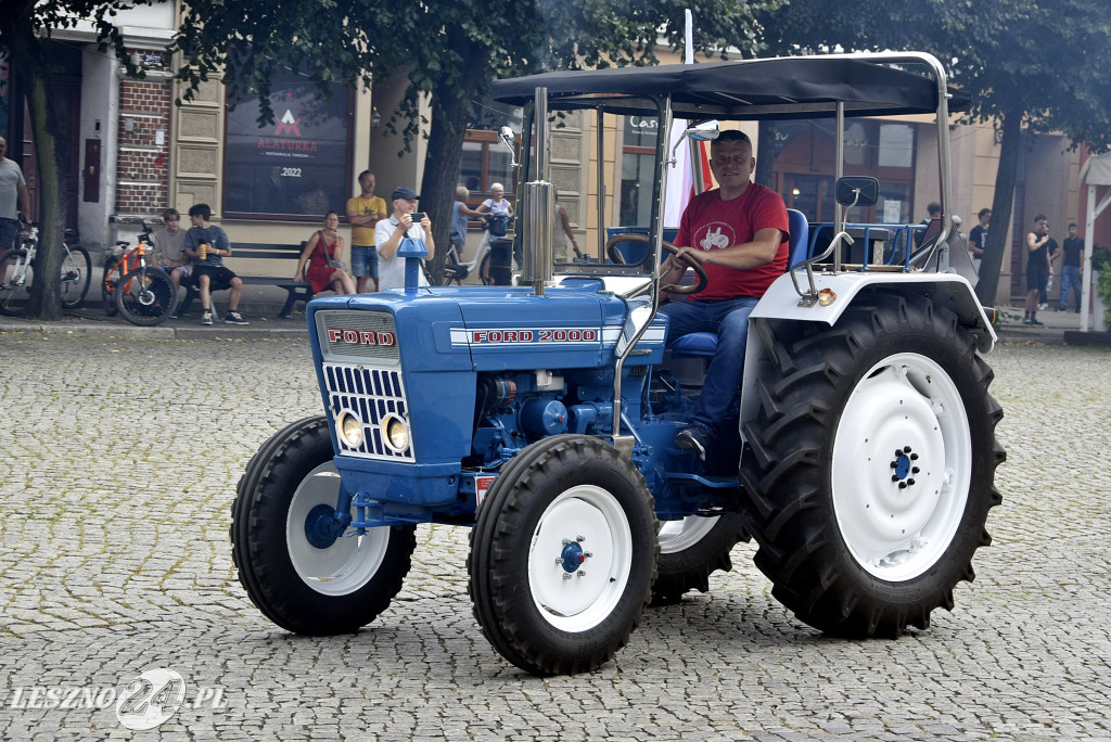 Traktory z Czech zawitały na Rynek w Lesznie