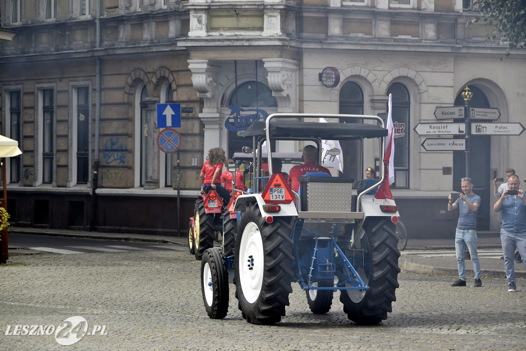 Traktory z Czech zawitały na Rynek w Lesznie