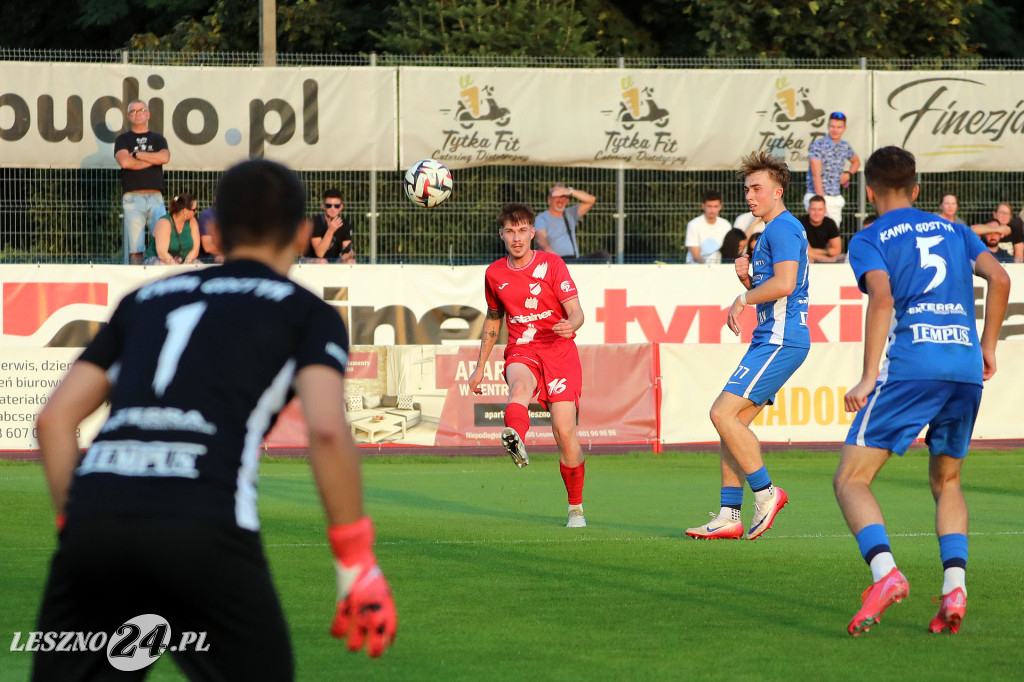 Piłkarskie derby w Lesznie dla Kani Gostyń