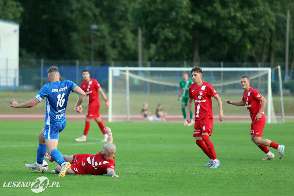 Piłkarskie derby w Lesznie dla Kani Gostyń