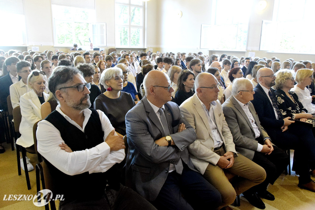 Przywitanie pierwszoklasistów w I LO w Lesznie