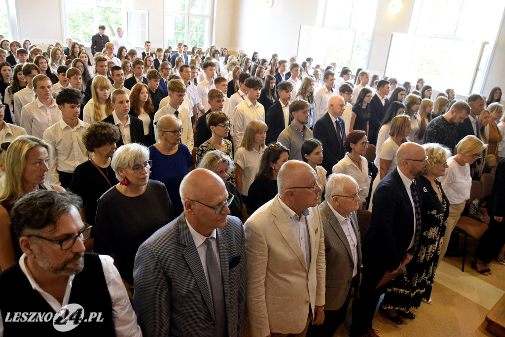 Przywitanie pierwszoklasistów w I LO w Lesznie