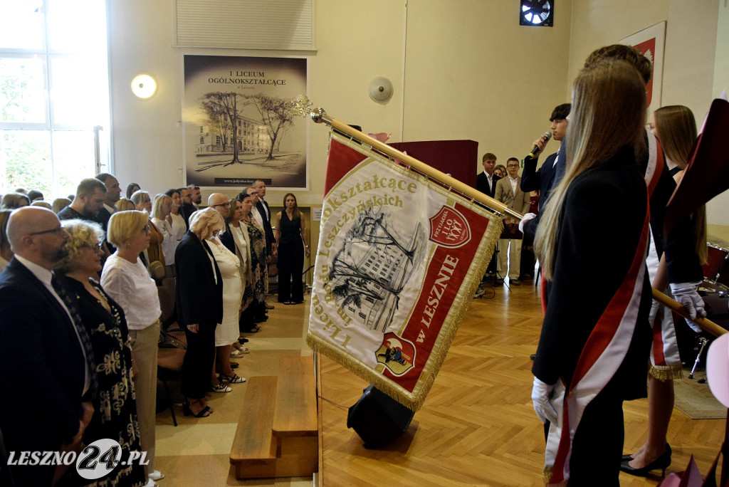 Przywitanie pierwszoklasistów w I LO w Lesznie