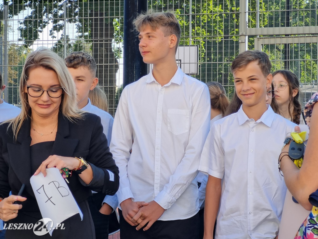 Rozpoczęcie roku szkolnego w SP 3 w Lesznie