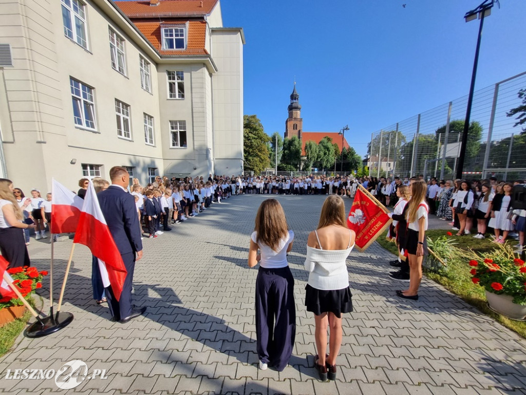 Rozpoczęcie roku szkolnego w SP 3 w Lesznie