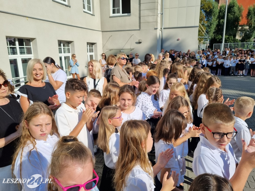 Rozpoczęcie roku szkolnego w SP 3 w Lesznie