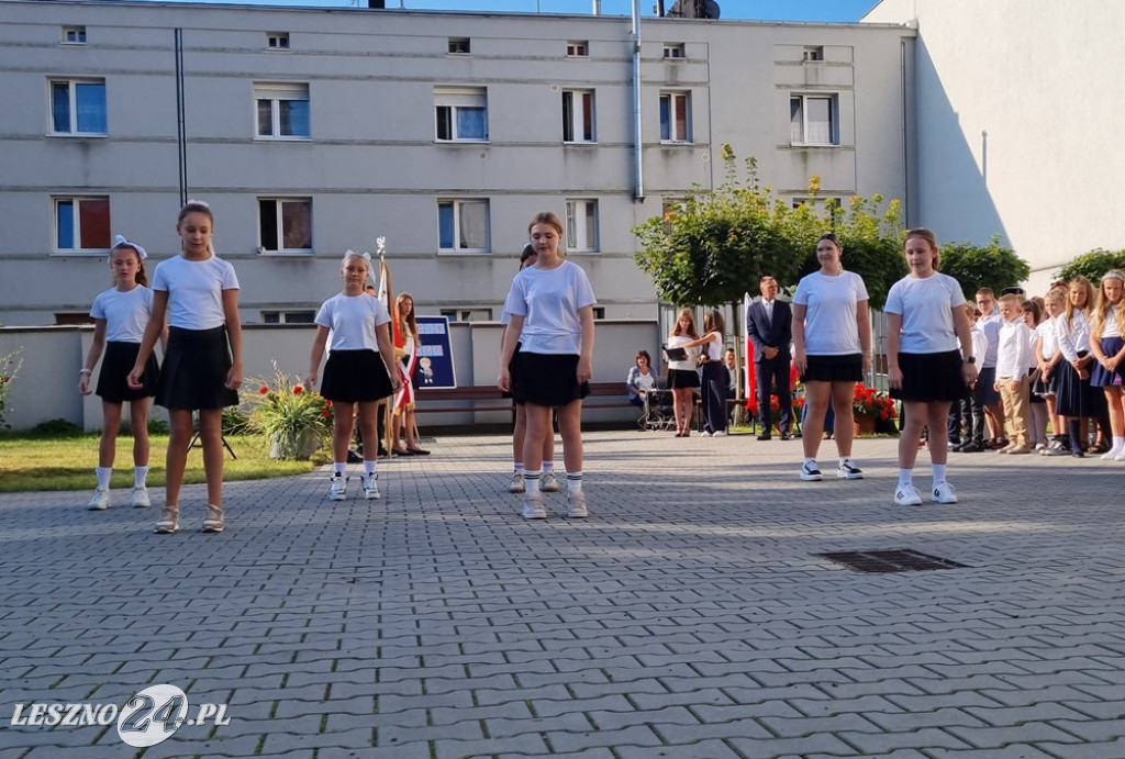 Rozpoczęcie roku szkolnego w SP 3 w Lesznie
