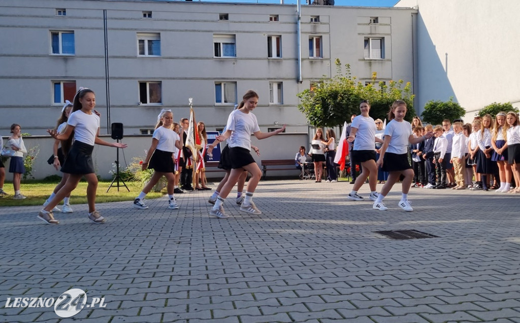 Rozpoczęcie roku szkolnego w SP 3 w Lesznie