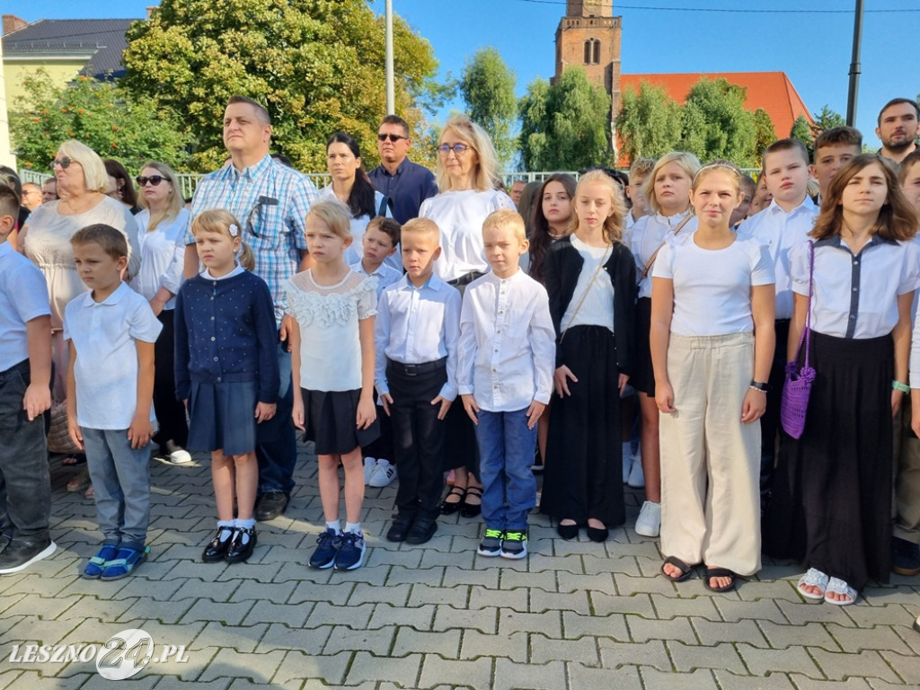 Rozpoczęcie roku szkolnego w SP 3 w Lesznie