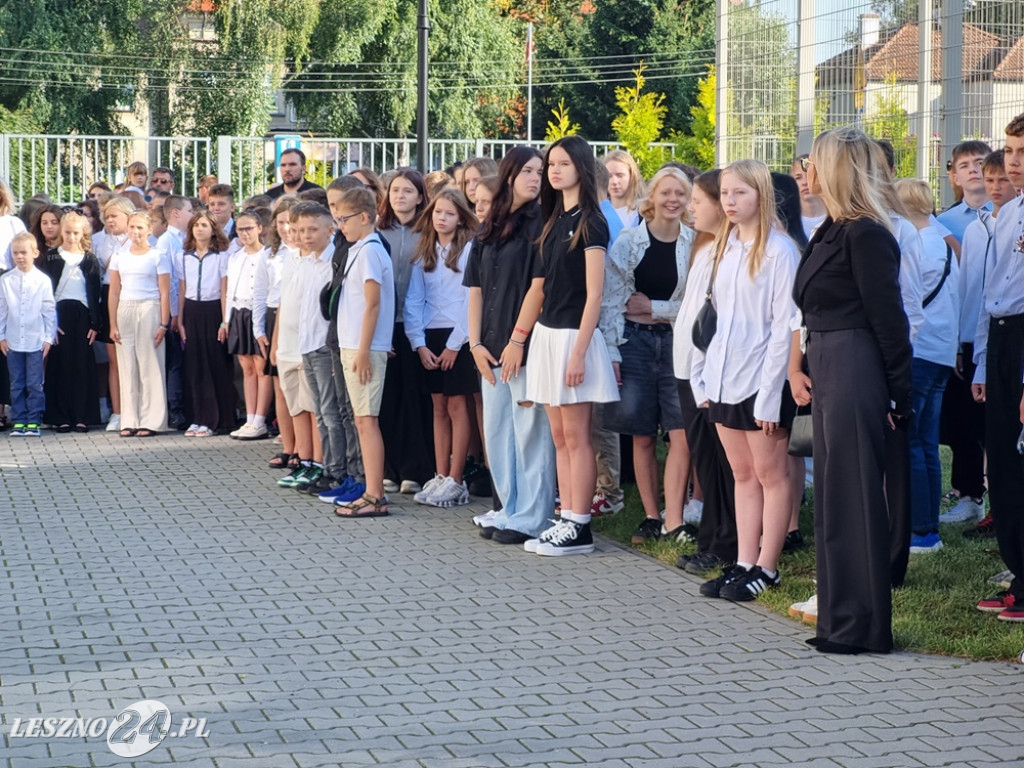Rozpoczęcie roku szkolnego w SP 3 w Lesznie