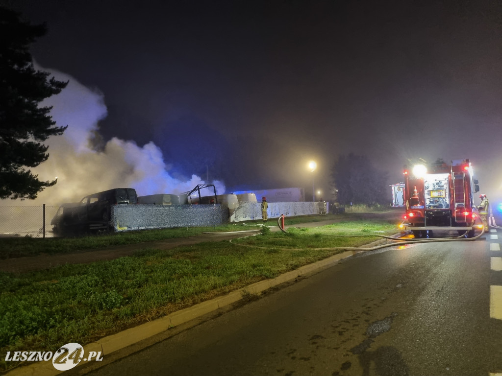 Pożar busów przy ul. Usługowej