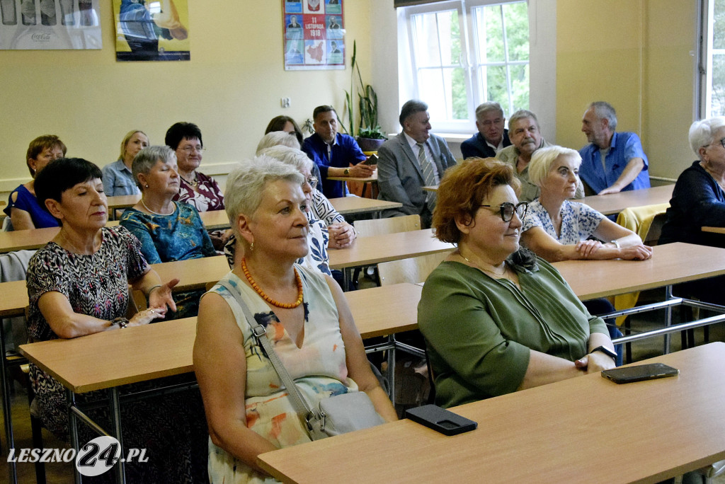 Absolwenci Ekonomika wspominają młodość