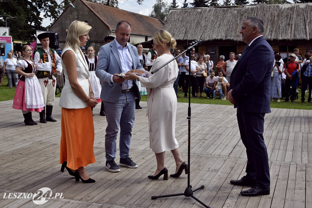 Dożynki dawno, dawno temu na wsi