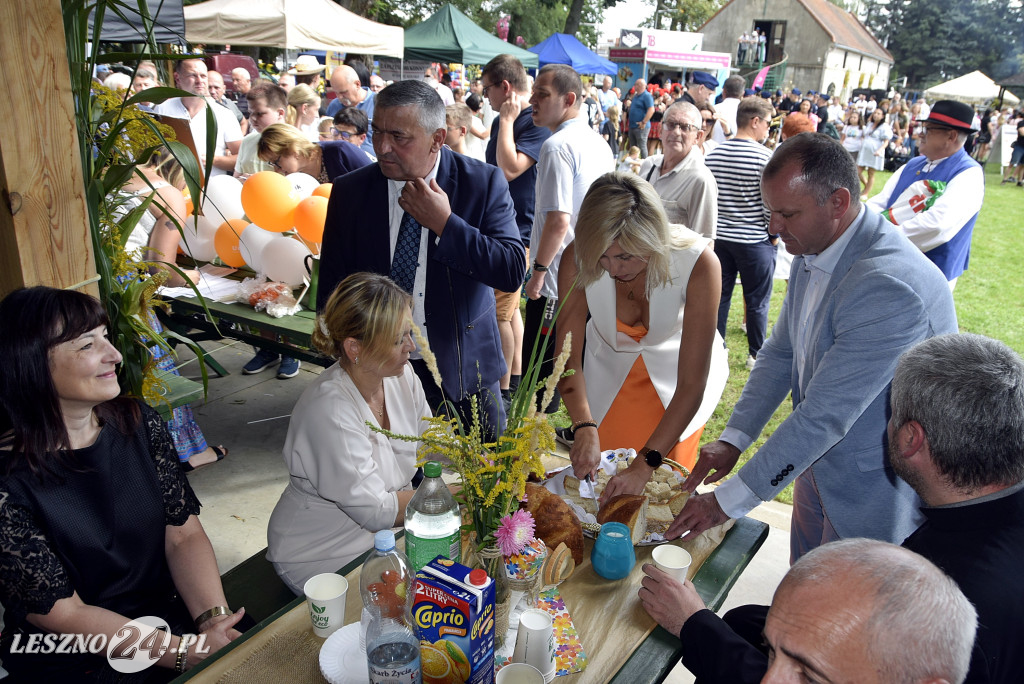 Dożynki dawno, dawno temu na wsi