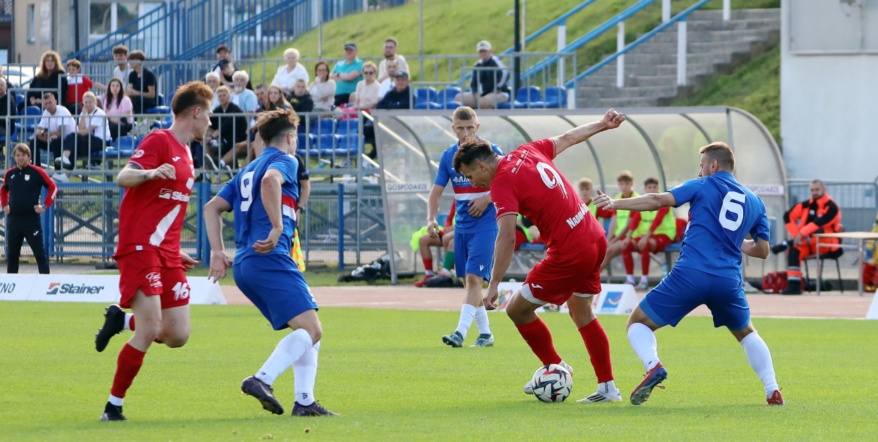 Piłkarskie derby w Lesznie