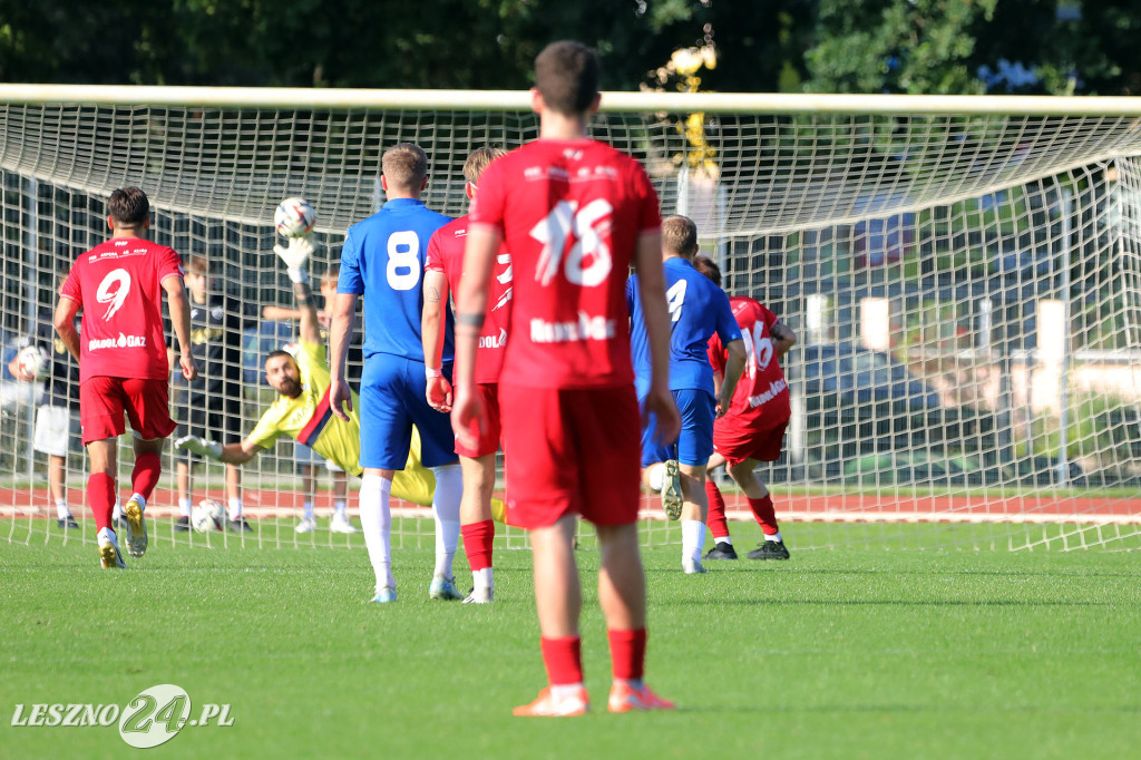 Piłkarskie derby w Lesznie