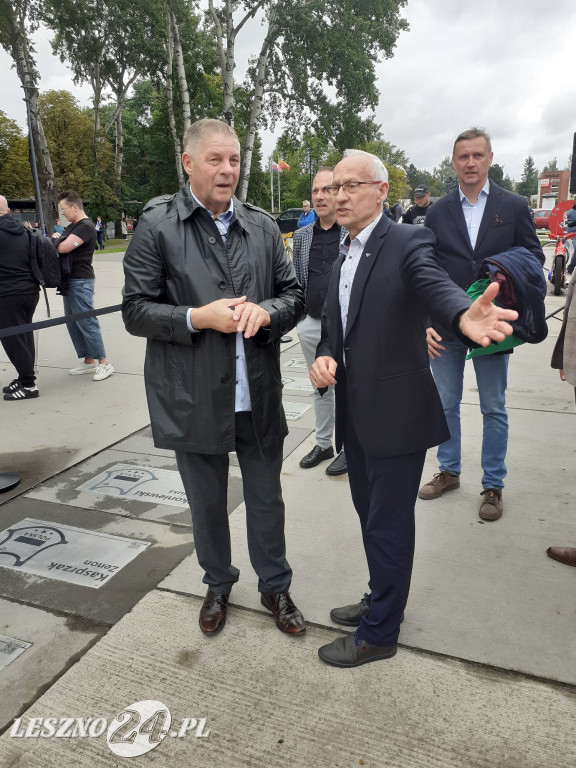 Nowe tablice w Alei Gwiazd Żużla