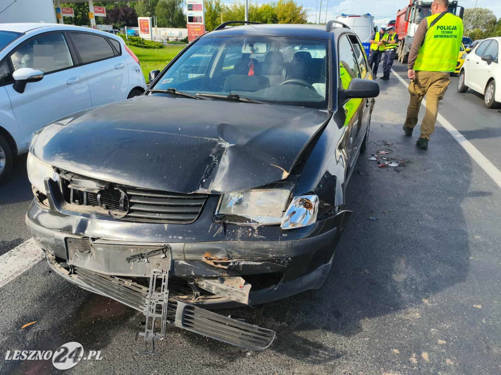 Zderzenie trzech aut na Alejach