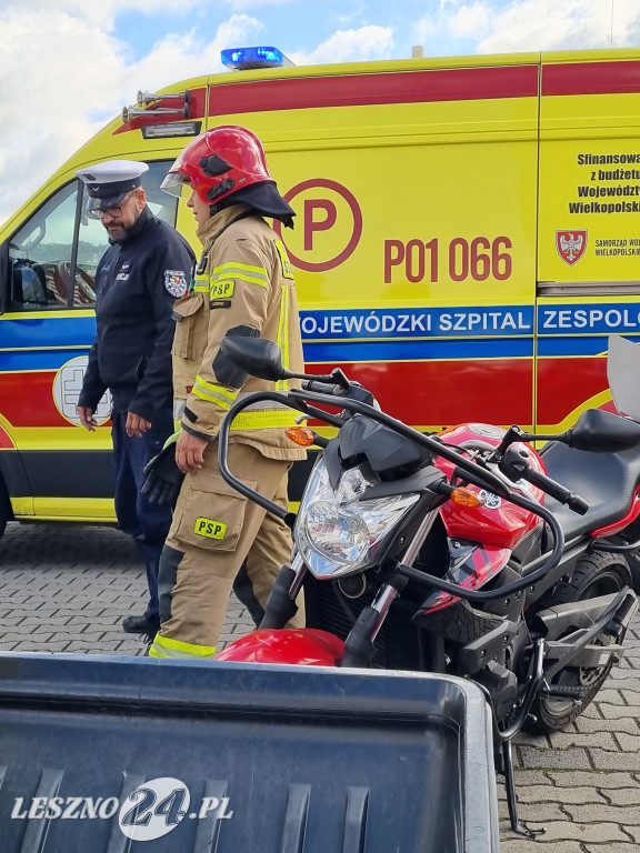 Uderzyła w płot podczas egzaminu