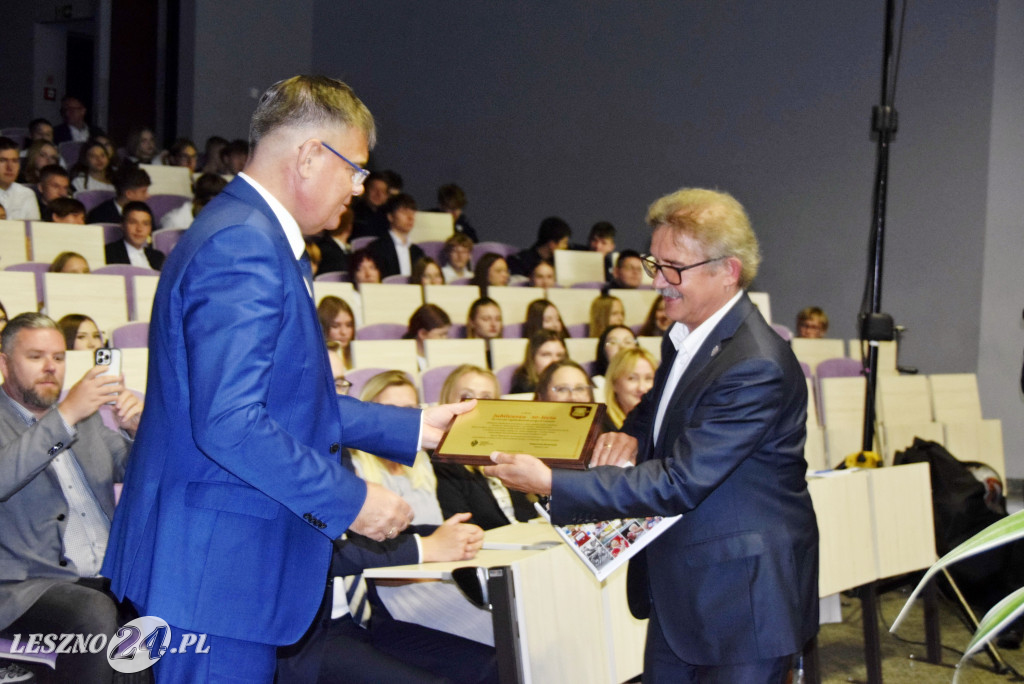 30 lat III LO w Lesznie