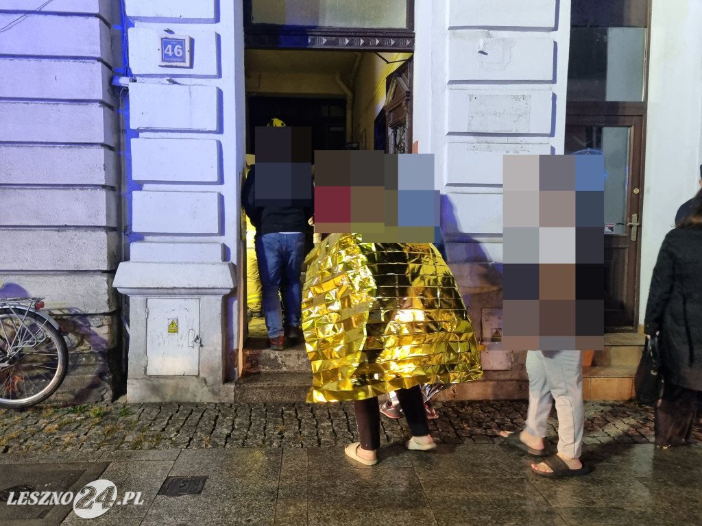 Pożar w kamienicy przy ul. Słowiańskiej w Lesznie