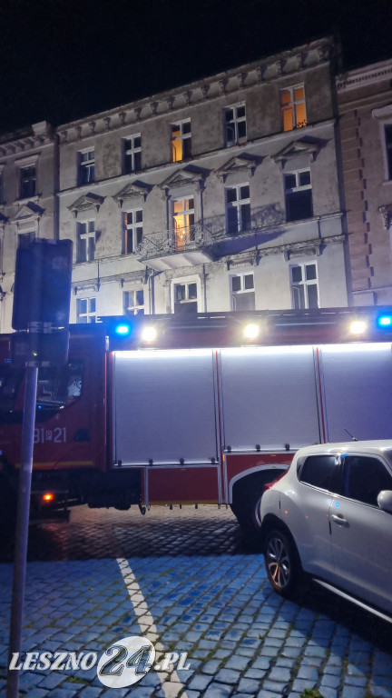 Pożar w kamienicy przy ul. Słowiańskiej w Lesznie