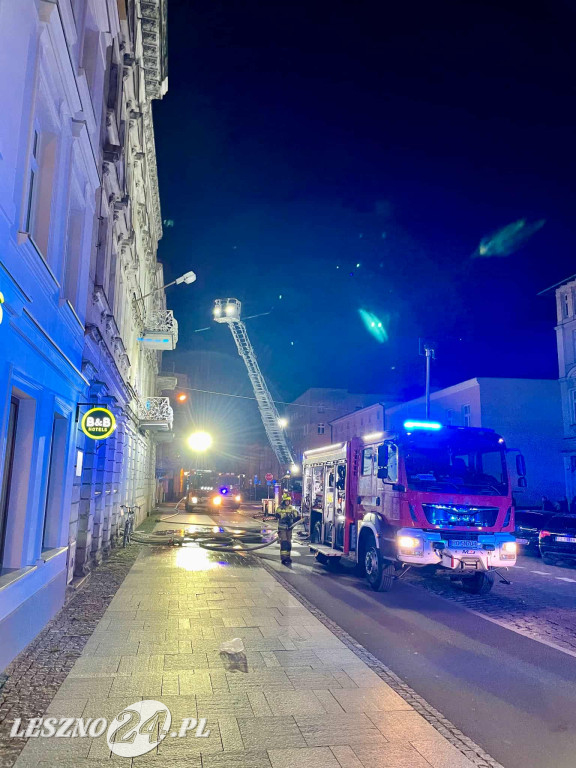 Pożar w kamienicy przy ul. Słowiańskiej w Lesznie