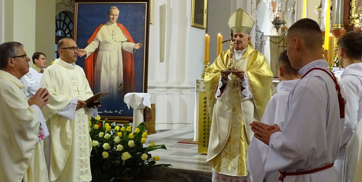 Relikwie św. Jana Pawła II w Lesznie