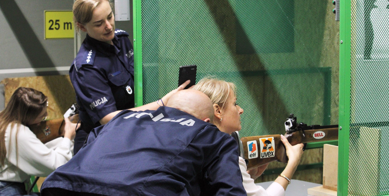 Strzelanie na 100-lecie kobiet w policji