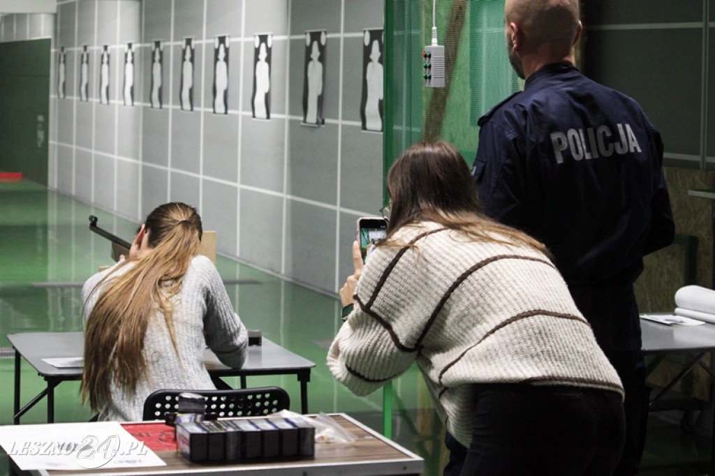Strzelanie na 100-lecie kobiet w policji