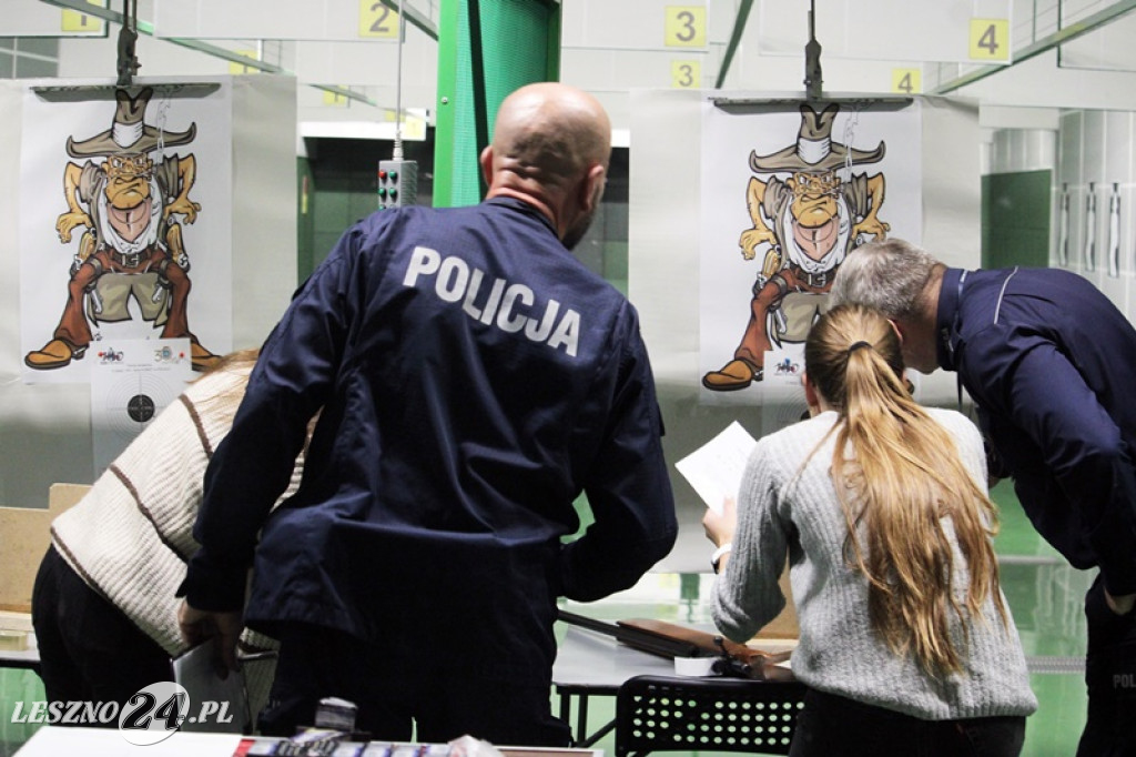 Strzelanie na 100-lecie kobiet w policji