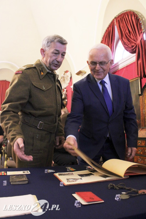 Muzeum w Lesznie otrzymało pamiątki po żołnierzu