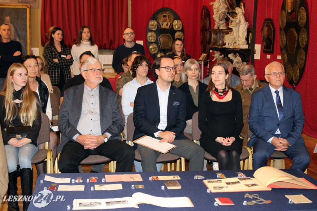 Muzeum w Lesznie otrzymało pamiątki po żołnierzu