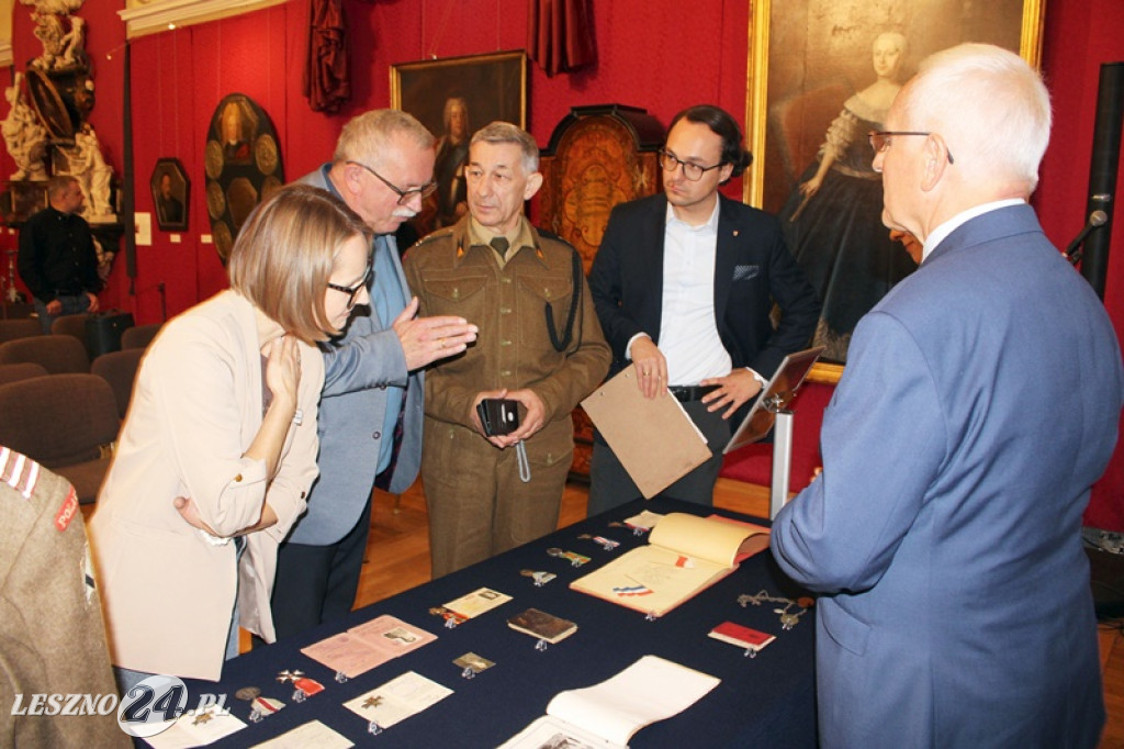Muzeum w Lesznie otrzymało pamiątki po żołnierzu