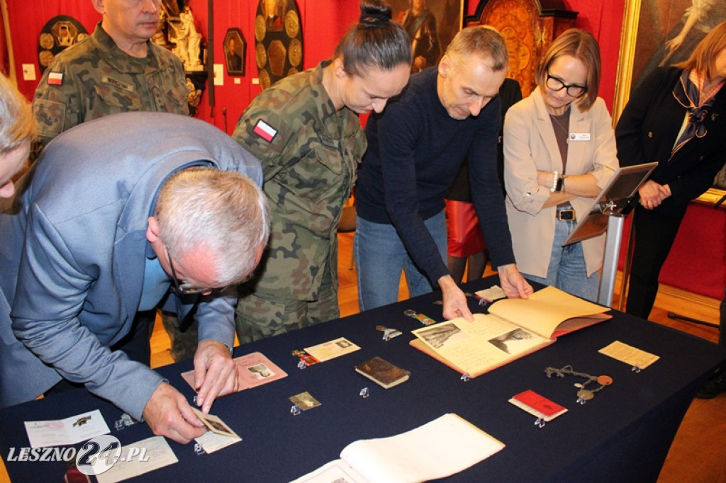 Muzeum w Lesznie otrzymało pamiątki po żołnierzu